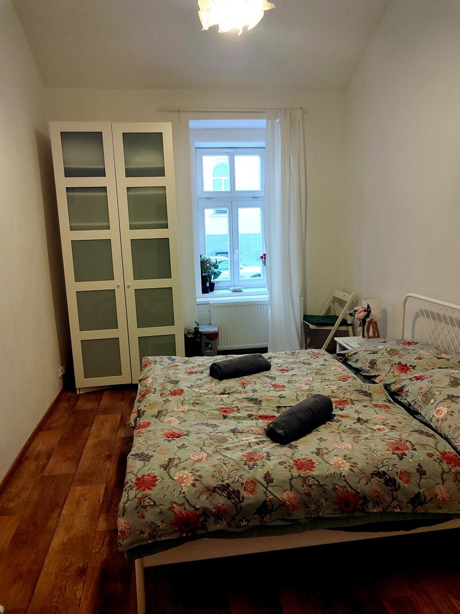 Habitación en casa particular With Double Bed In Zizkov - Shared Bathroom Praga